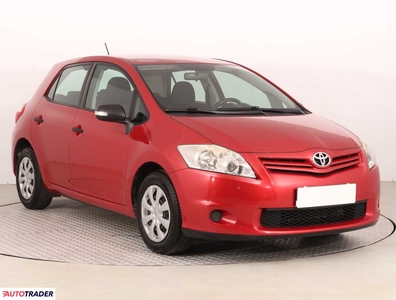 Toyota Auris 1.3 97 KM 2010r. (Piaseczno)