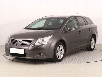 Toyota Avensis III Wagon 2.0 D-4D 126KM 2011