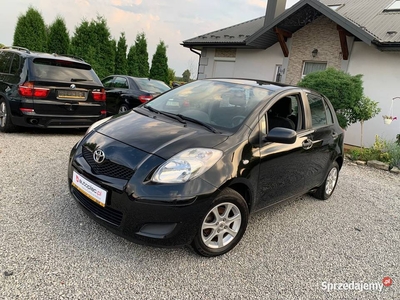 Toyota Yaris 1.0i 69KM / Klima / AUX / Alufelgi / Gotowa do rejestracji