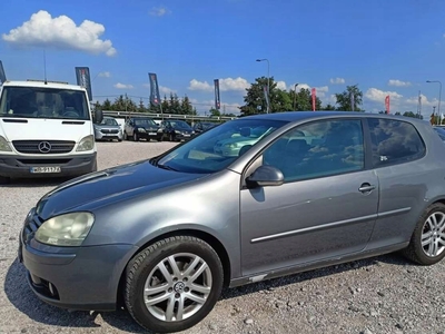 Volkswagen Golf V Hatchback 2.0 FSI 150KM 2004