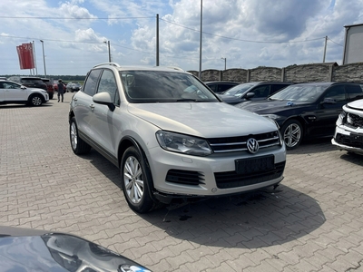 Volkswagen Touareg II SUV 3.0 V6 TDI BlueMotion 245KM 2012