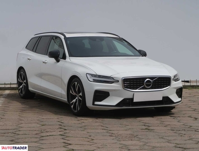 Volvo V60 2.0 246 KM 2019r. (Piaseczno)