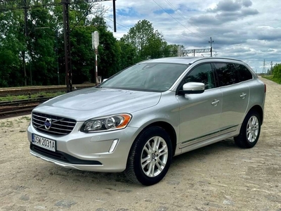 Volvo XC60 I SUV Facelifting 2.5 T5 254KM 2015