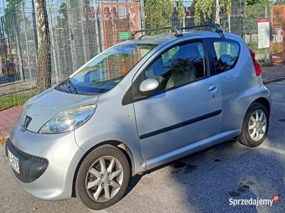 PEUGEOT 107