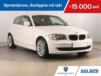 BMW Seria 1 E81/E87 Hatchback 5d E87 1.6 116i 122KM 2009