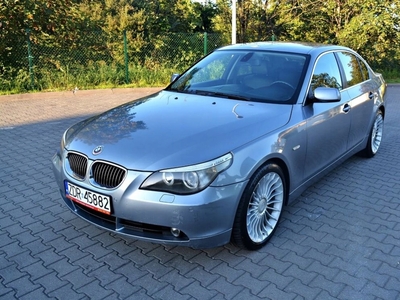 BMW Seria 5 E60 Sedan 4.4 545i 333KM 2004