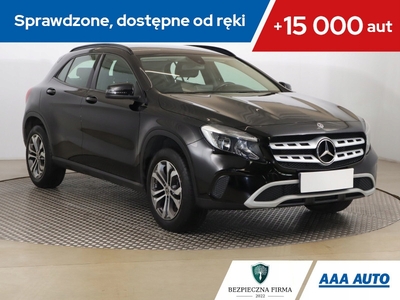 Mercedes GLA I Off-Roader Facelifting 1.6 180 122KM 2018