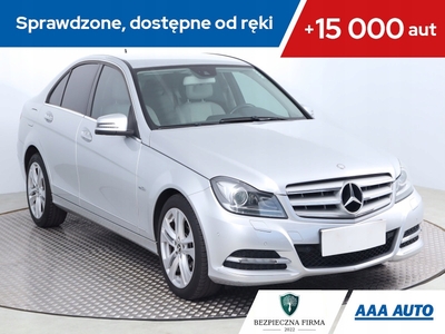 Mercedes Klasa C W204 Limuzyna 1.8 180 CGI BlueEFFICIENCY 156KM 2011