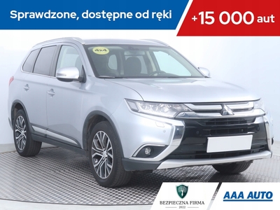 Mitsubishi Outlander III SUV Facelifting 2017 2.0 150KM 2017