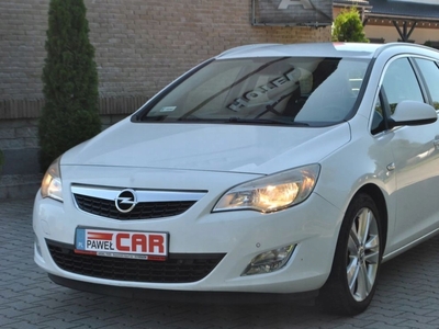 Opel Astra J Sports Tourer 1.7 CDTI ECOTEC 110KM 2012