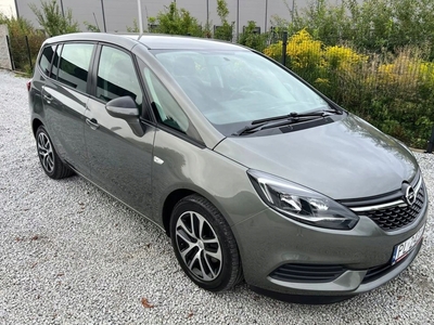 Opel Zafira C Tourer Facelifting 1.4 Turbo 140KM 2018