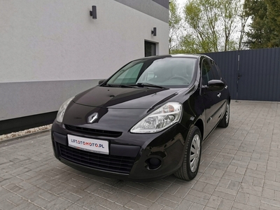 Renault Clio III Hatchback 3d Phase II 1.2 16v 75KM 2011