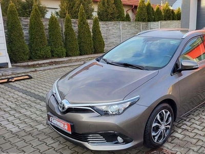 Toyota Auris II Hatchback 5d Facelifting 1.6 Valvematic 132KM 2018