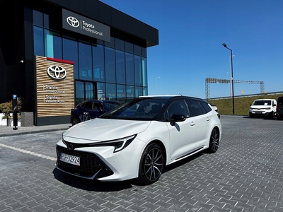 Toyota Corolla XII TS Kombi Facelifting 2.0 Hybrid Dynamic Force 196KM 2023