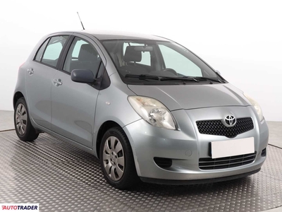 Toyota Yaris 1.3 85 KM 2006r. (Piaseczno)