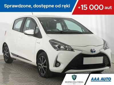 Toyota Yaris III Hatchback 5d Facelifting 2017 1.5 Hybrid 100KM 2018