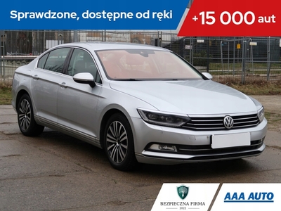 Volkswagen Passat B8 Limousine 2.0 TSI BlueMotion Technology 220KM 2015