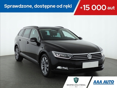 Volkswagen Passat B8 Variant 1.8 TSI BlueMotion Technology 180KM 2015