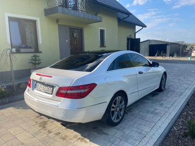 Używane Mercedes-Benz Klasa E - 58 000 PLN, 308 833 km, 2009