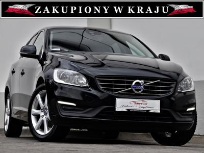 Używane Volvo V60 - 74 799 PLN, 136 000 km, 2017