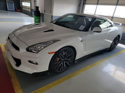 Nissan GT-R Premium 3.8L V6 565KM