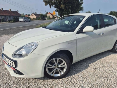 Alfa Romeo Giulietta Nuova II Hatchback 5d 1.4 TB 16v Mair 170KM 2010