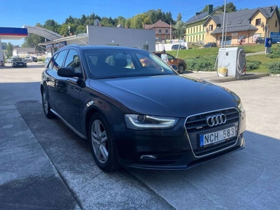 Audi A4 B8 Avant Facelifting 2.0 TDI 177KM 2012