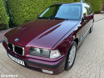 BMW Seria 3 320i