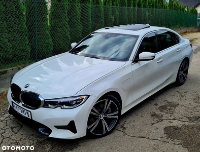 BMW Seria 3 330e Sport Line sport