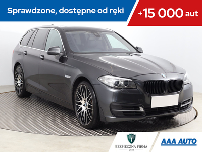 BMW Seria 5 F10-F11 Touring Facelifting 530d 258KM 2015