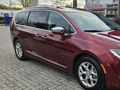 Chrysler Pacifica II 3.6 V6 291KM 2019