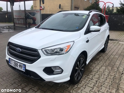 Ford Kuga 1.5 EcoBoost 2x4 ST-Line