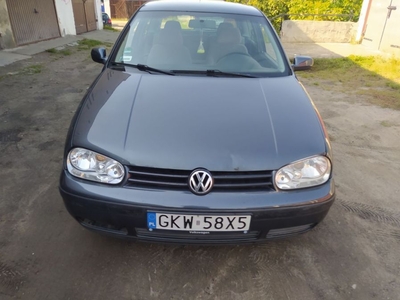 Golf 4 1,6 benz, Automat