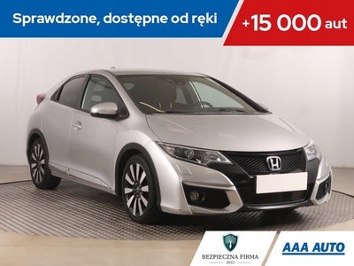 Honda Civic IX Hatchback 5d 1.8 i-VTEC 142KM 2015