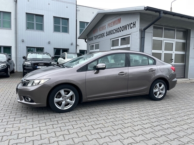 Honda Civic IX Sedan 1.8 i-VTEC 142KM 2012