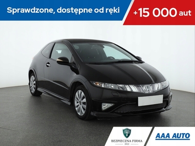 Honda Civic VIII Hatchback 3d 1.8 i-VTEC 140KM 2007