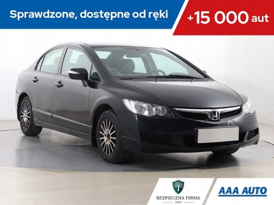 Honda Civic VIII Sedan 1.8 i-VTEC 140KM 2007