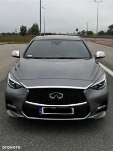 Infiniti Q30