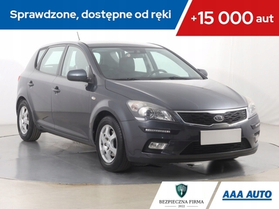 Kia Ceed I Hatchback 5d Facelifting 1.4 DOHC CVVT 90KM 2011