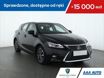 Lexus CT Hatchback 5d Facelifting 2017 200h 136KM 2018