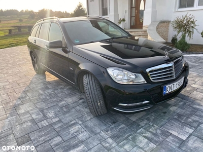 Mercedes-Benz Klasa C 180 T BlueEFFICIENCY 7G-TRONIC Elegance