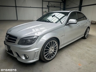 Mercedes-Benz Klasa C 63 AMG AMG SPEEDSHIFT MCT AMG Performance Package