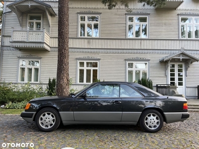 Mercedes-Benz W124 (1984-1993)