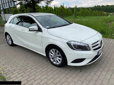 Mercedes Klasa A W176 Hatchback 5d 1.6 180 BlueEFFICIENCY 122KM 2013