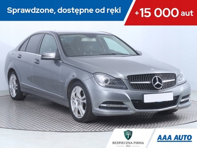 Mercedes Klasa C W204 Limuzyna 1.8 180 CGI BlueEFFICIENCY 156KM 2011