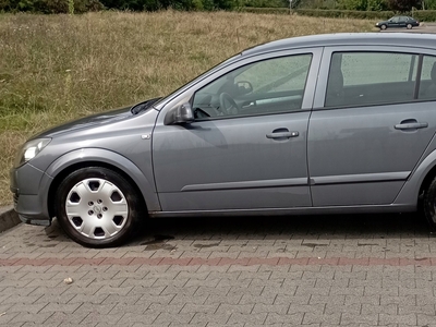 Opel Astra H Hatchback 5d 1.7 CDTI ECOTEC 100KM 2004