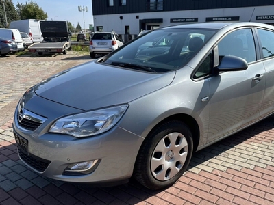 Opel Astra J Hatchback 5d 1.4 87KM 2010