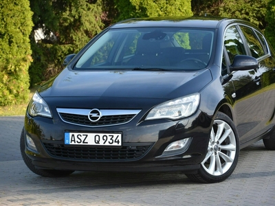 Opel Astra J Hatchback 5d 1.4 Turbo ECOTEC 140KM 2010