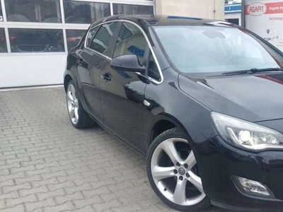 Opel Astra J Hatchback 5d 1.6 Turbo ECOTEC 180KM 2009