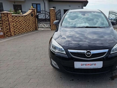 Opel Astra J Hatchback 5d 1.7 CDTI ECOTEC 110KM 2011